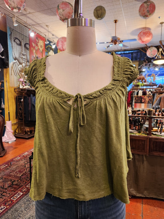 Dahlia Tee - Cardamon Seed