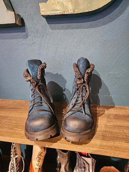 Jason Boot - Blue