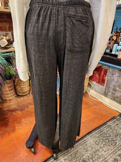 Raw Hem Barrel Pant - Black