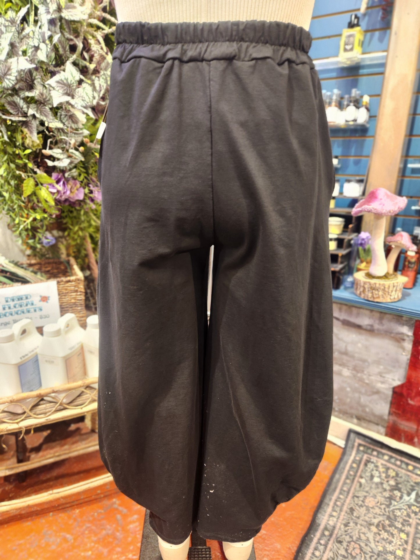 Saga Genie Barrel Pants