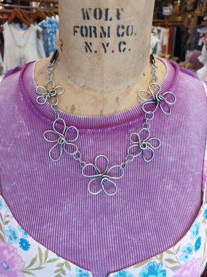 Fine Silver Daisy Chain On Leather Necklace *425N-15