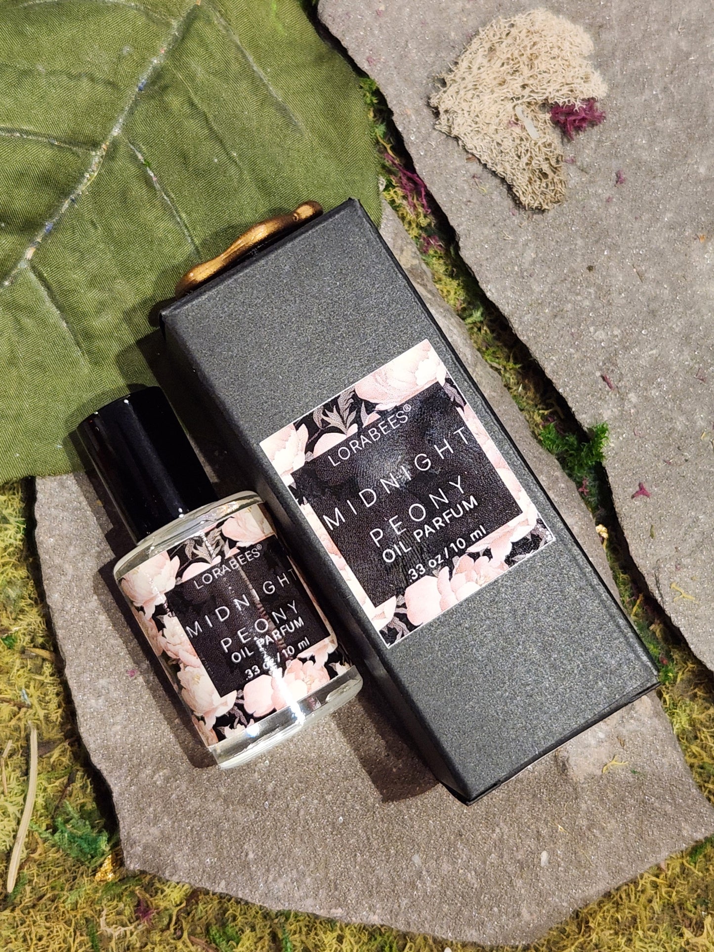 Jardin De Lune Noire Collection Perfume Roller -Midnight Peony