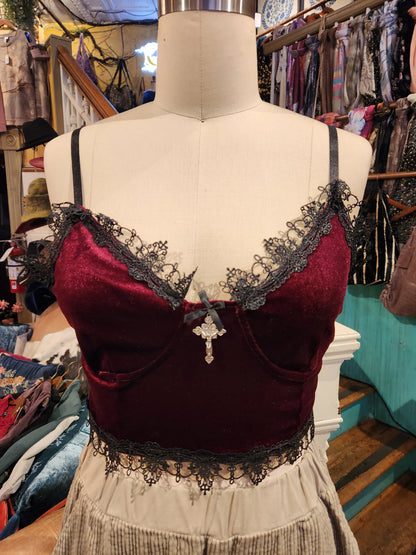 Gothic Lace Velvet Camisole - Red