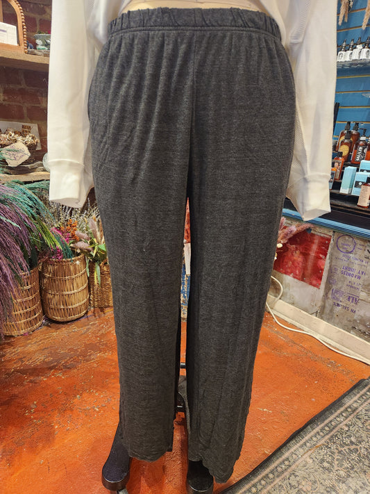 Raw Hem Barrel Pant - Black