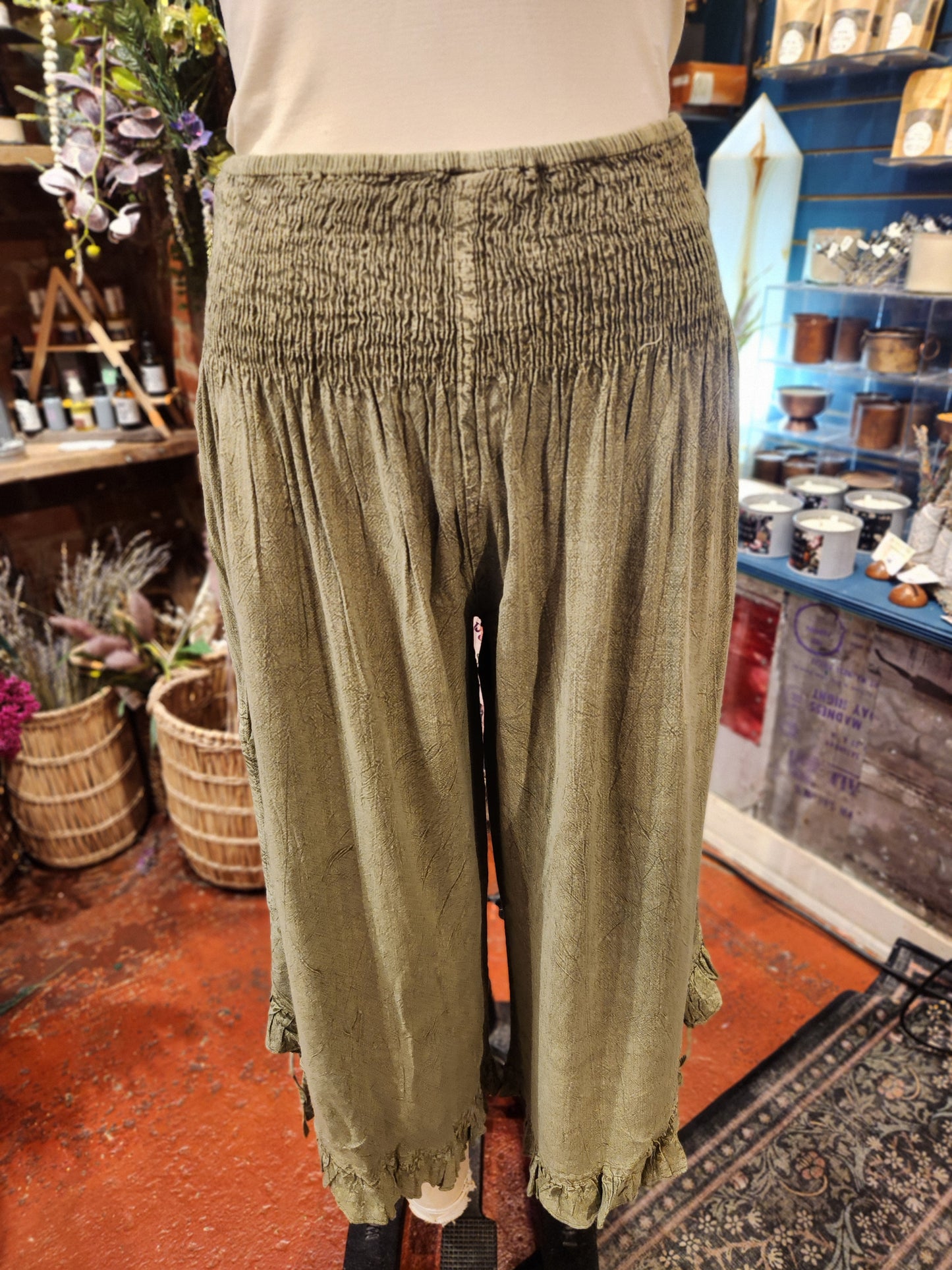 OLIVE-You Ruffle Pants
