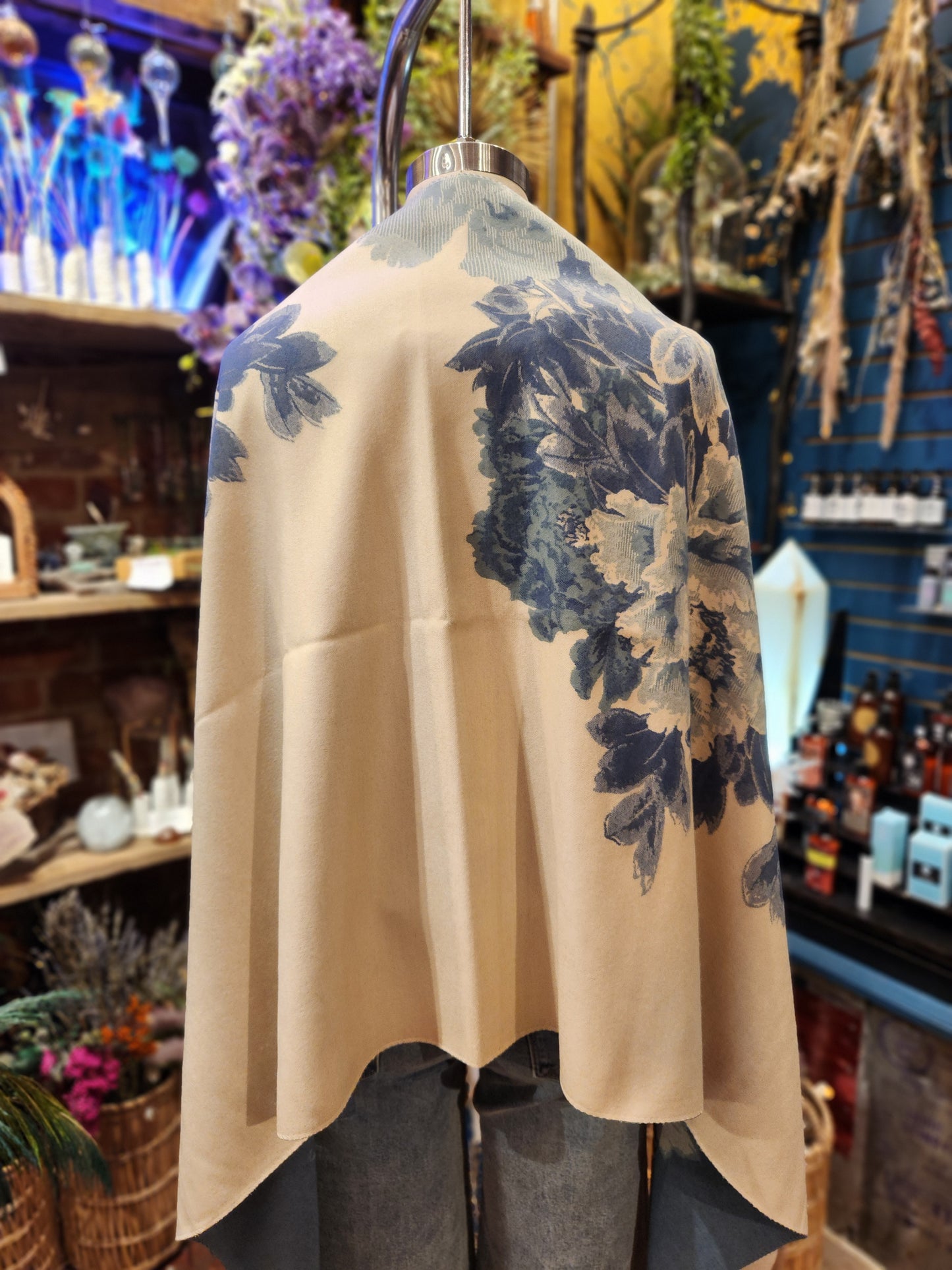 Double-Sided Shawl - Blue Floral