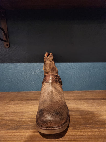 Colton V - Brown Valour Tan Greenland