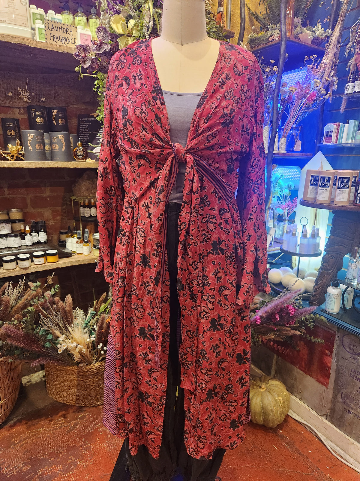 Crepe Sari Spellbound Kimono 0926 010