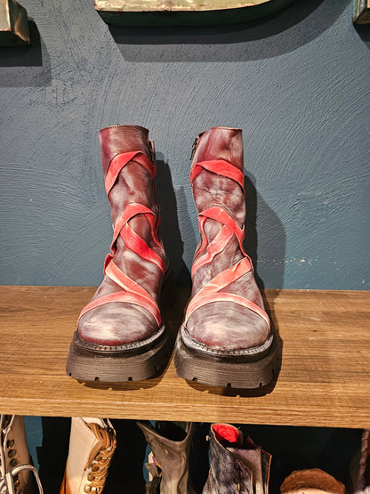 Gamma Boot - White Bordo
