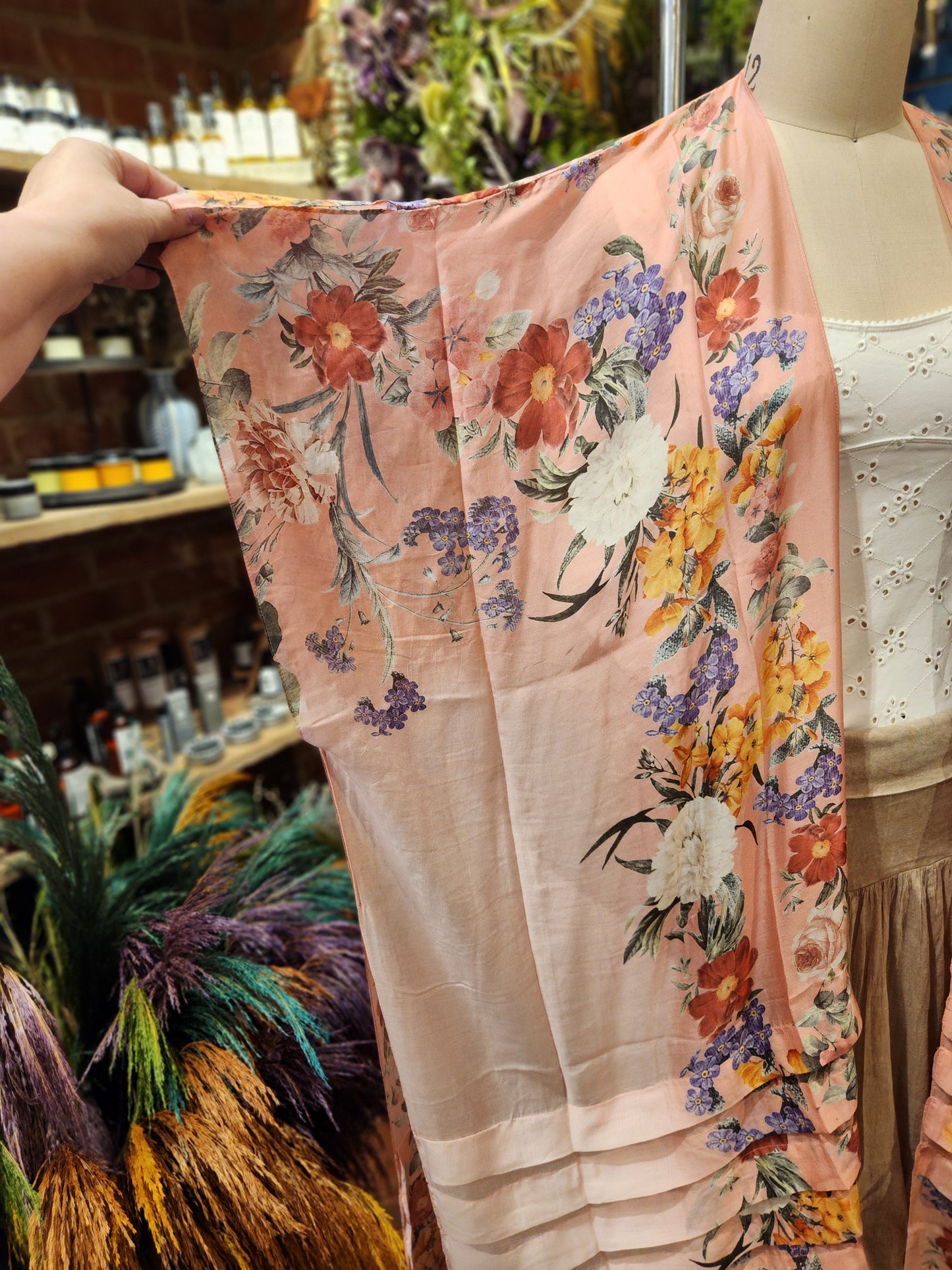 Softness Blooms KImono (one size )