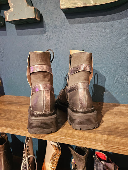 Infinity Boot - Grey