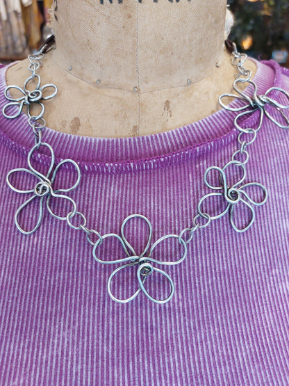 Fine Silver Daisy Chain On Leather Necklace *425N-15