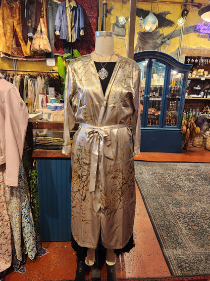 Vintage Women in Tattoo A+Z Floral Robe - Laura Bruce