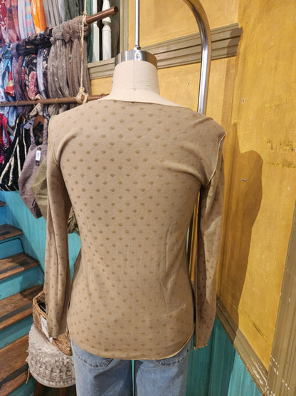 Polka dot mesh long sleeve-jicama
