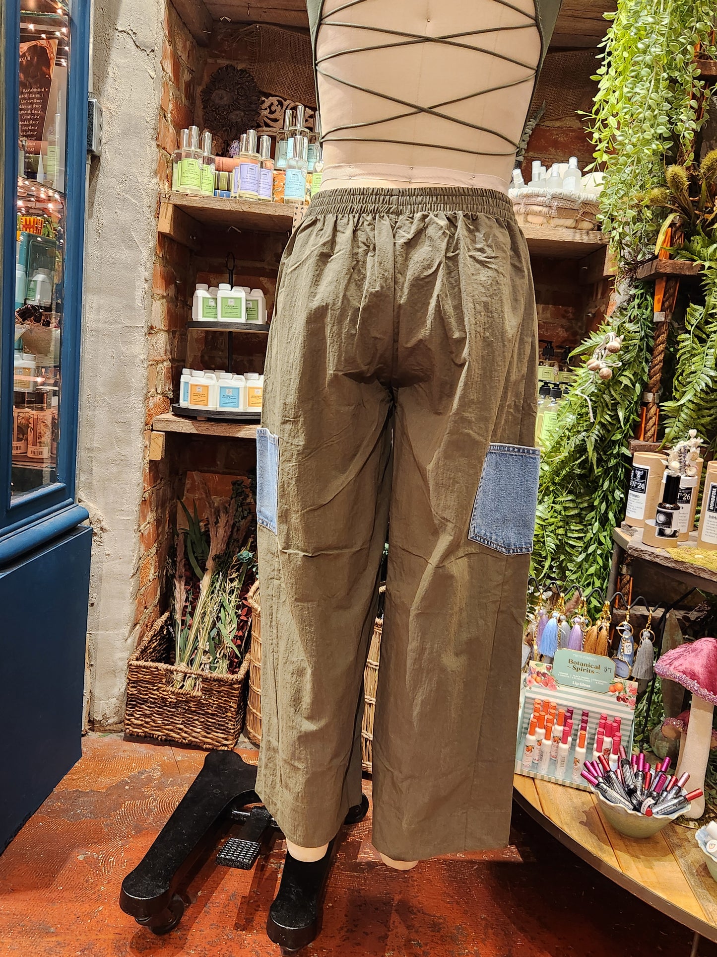 Groove Pant - Olive