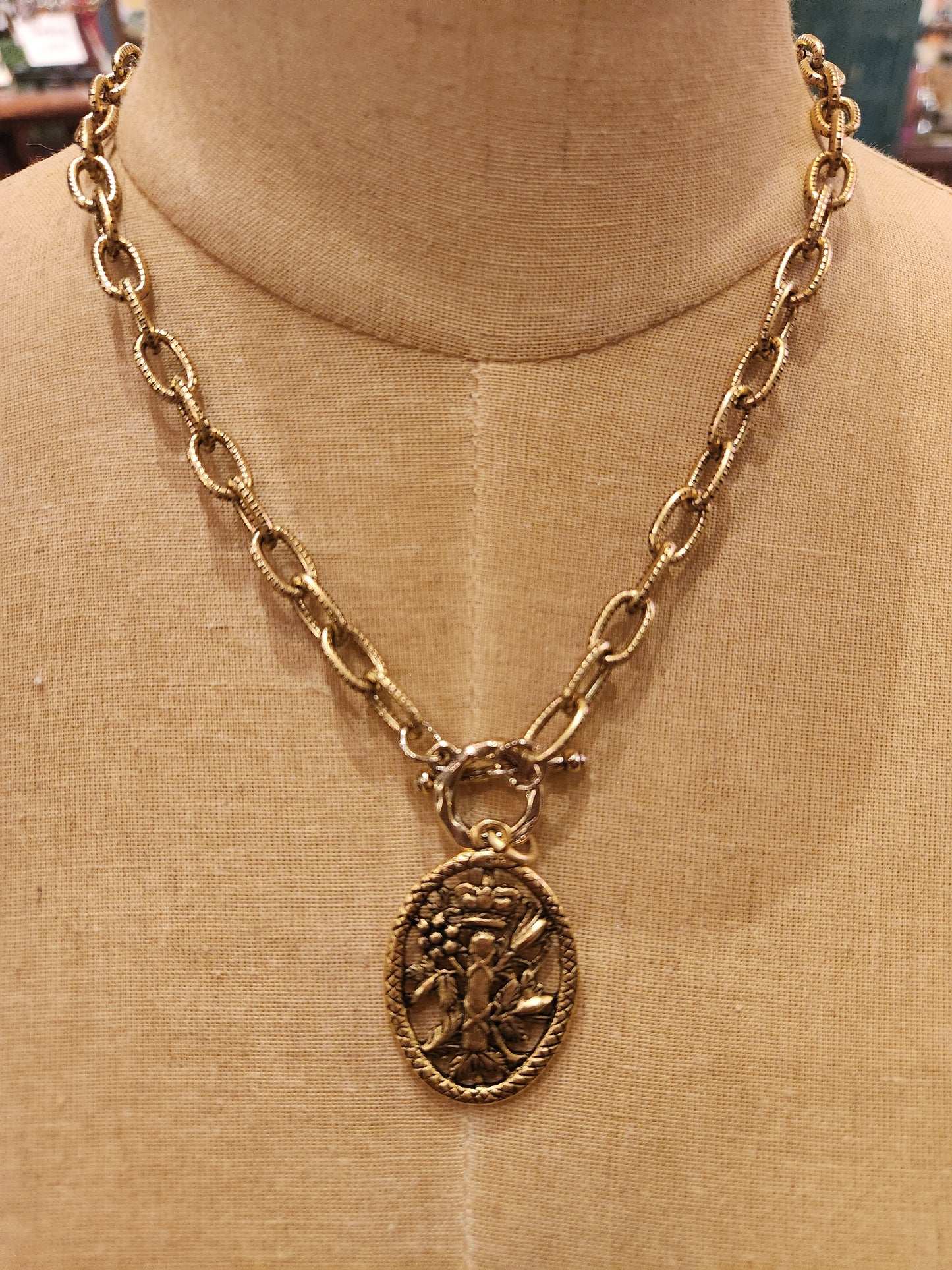 Scottish Crest Pendant Vintage Reproduction - Gold Plated