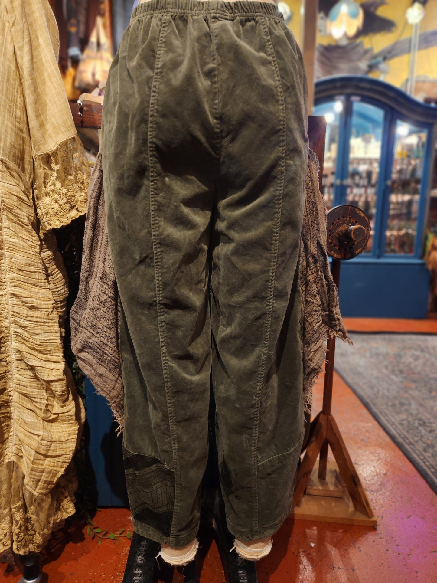 Fly Away Cutloose Velvet Pant - Vaylmith