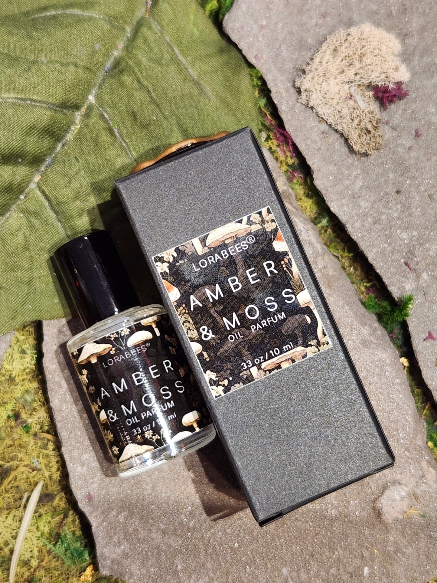 Jardin De Lune Noire Collection Perfume Roller - Amber & Moss