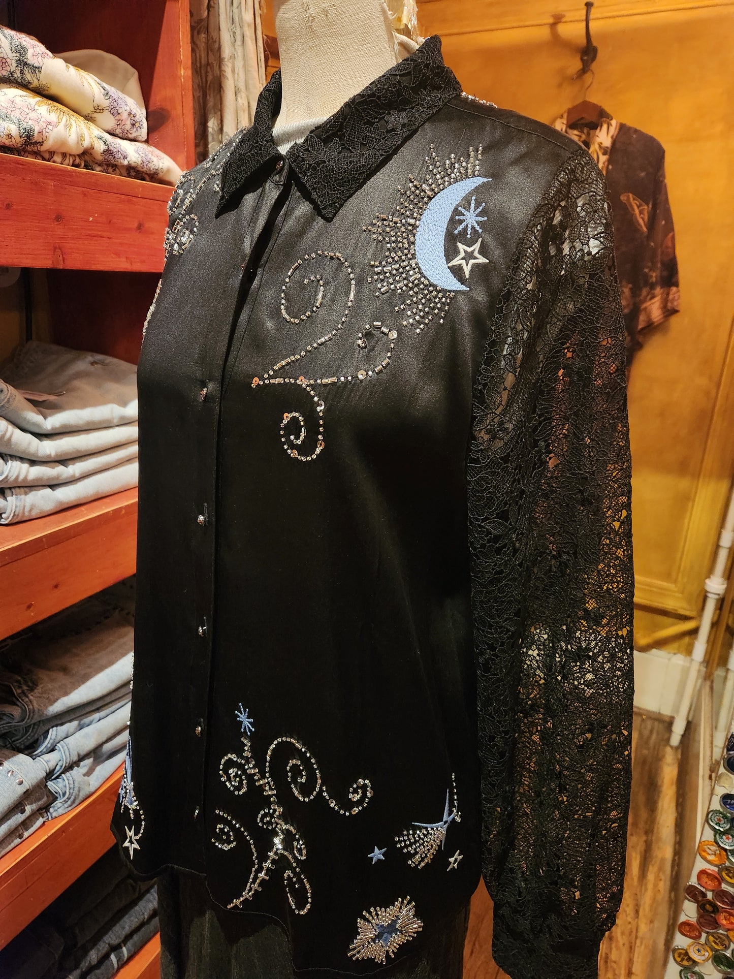 Vanti Embroidered Lace Shirt