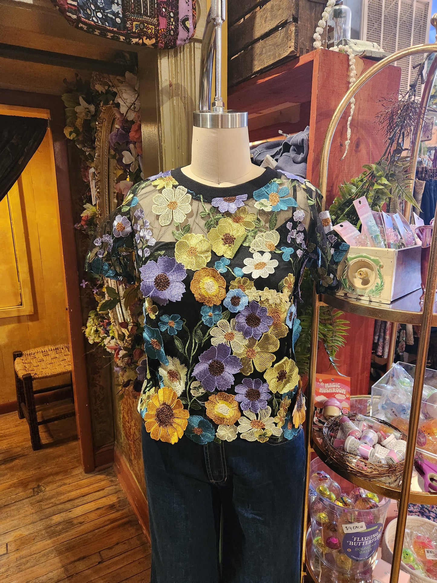 Embroidered Mesh Short Sleeve Top