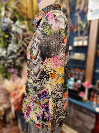 Touch of Tiki Button Top
