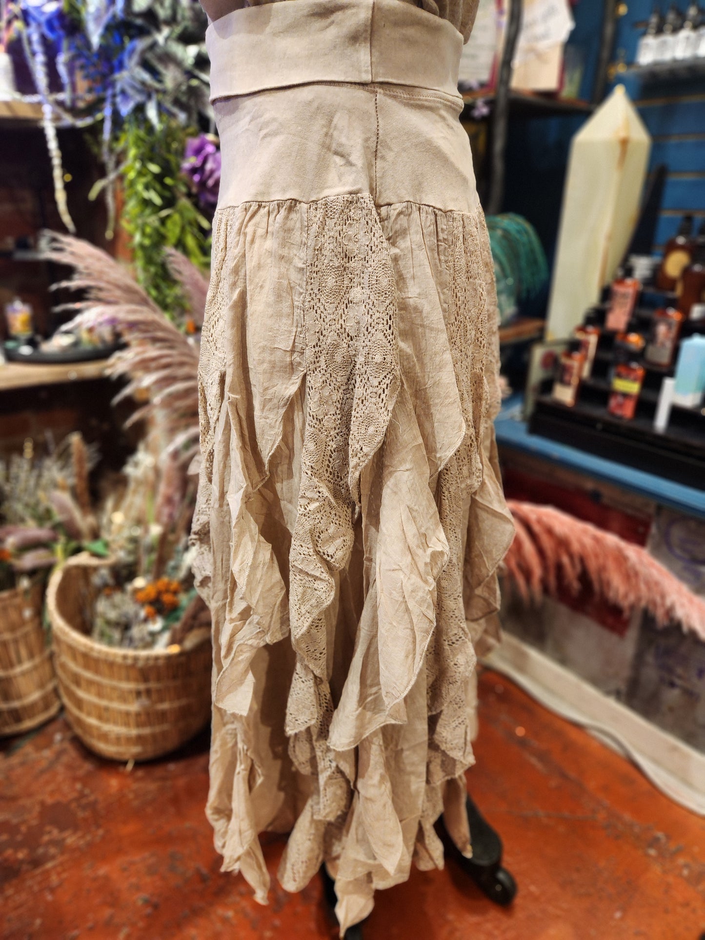 Sand Lace Ruffle Skirt