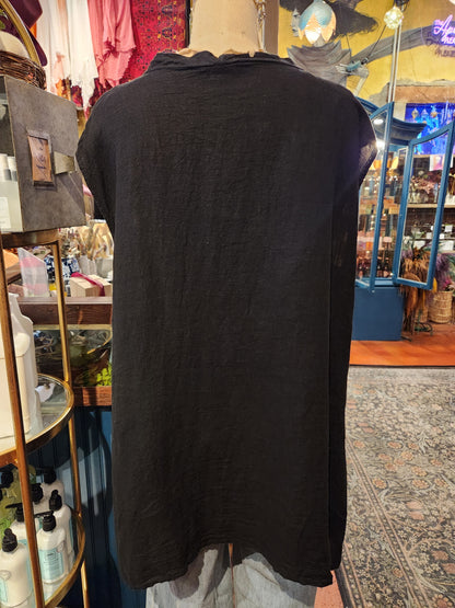 Muscle Sleeve One Pocket Hi-Lo Top