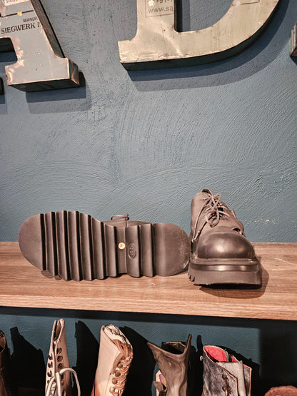 Plug Shoe - Grey