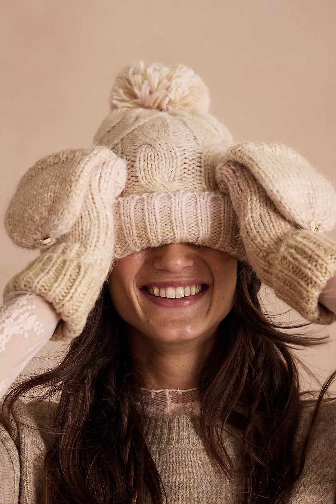 Rainbow Run Hat & Gloves Set - Ivory