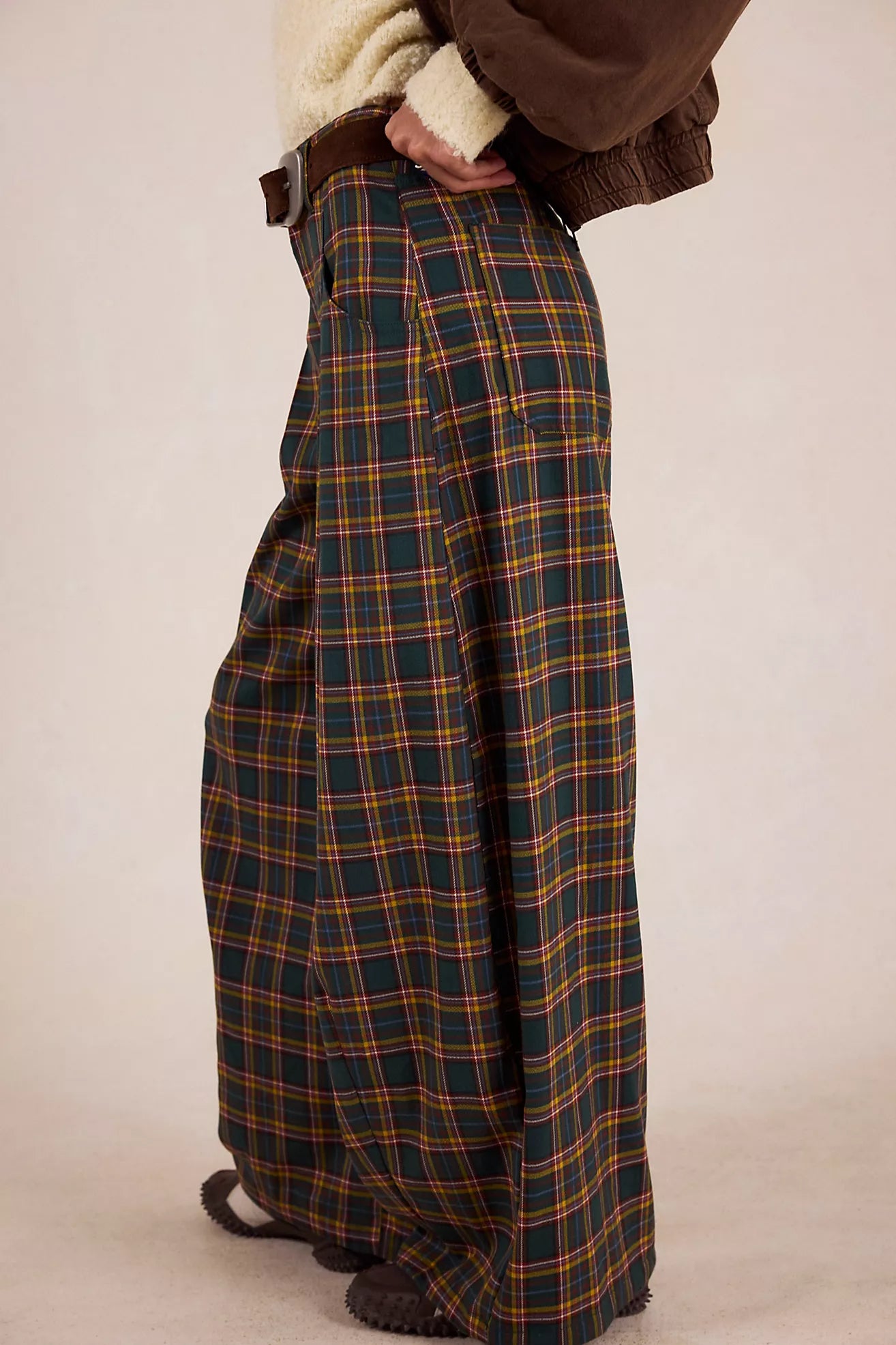 About IT Baggy Trouser