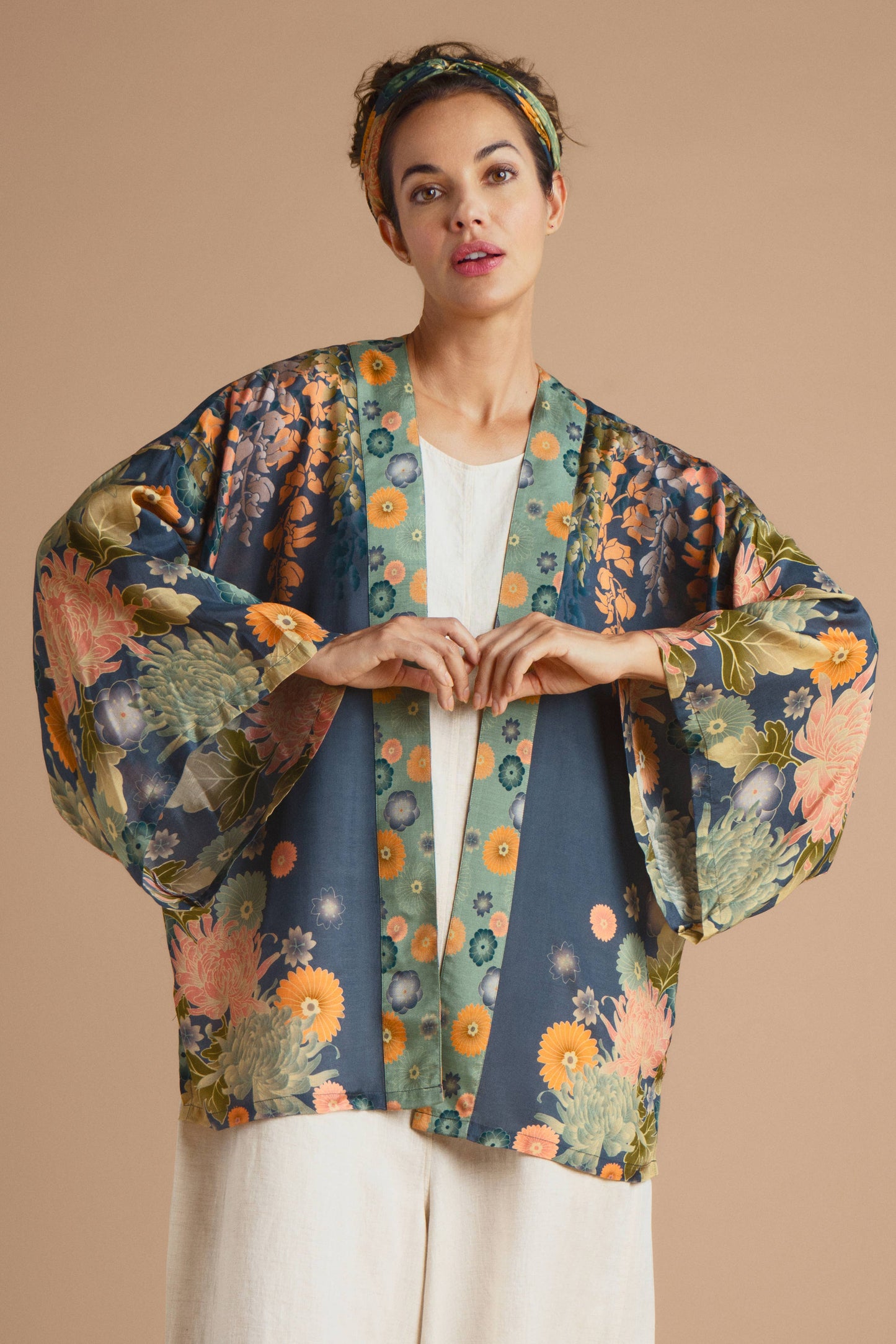 Trailing Wisteria Kimono Jacket - Ink - La De Da