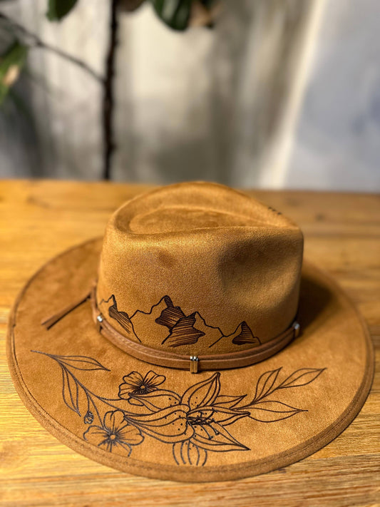 Burnt suede hat- Floral Tan