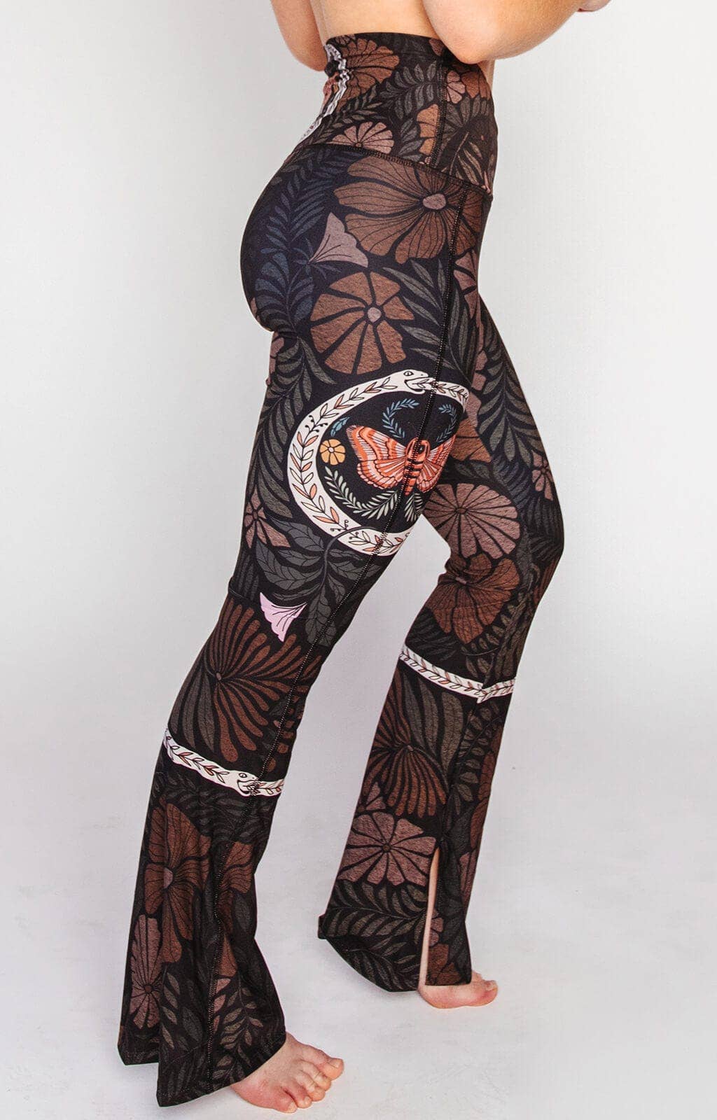 Split Flare Pant In Ouraboros - La De Da